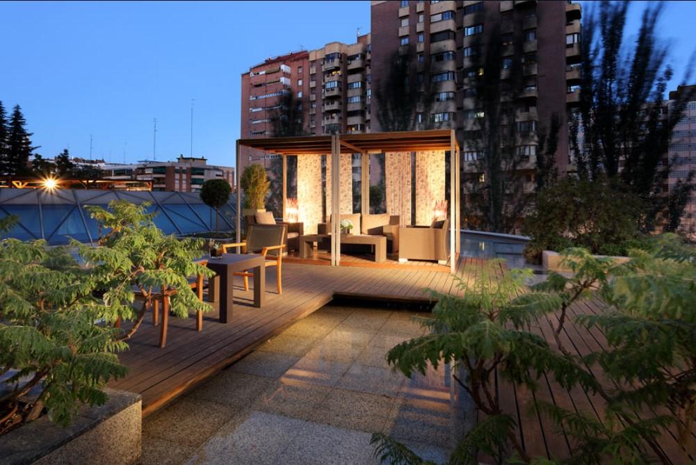 Eurostars Suites Mirasierra Μαδρίτη Εξωτερικό φωτογραφία The rooftop garden
