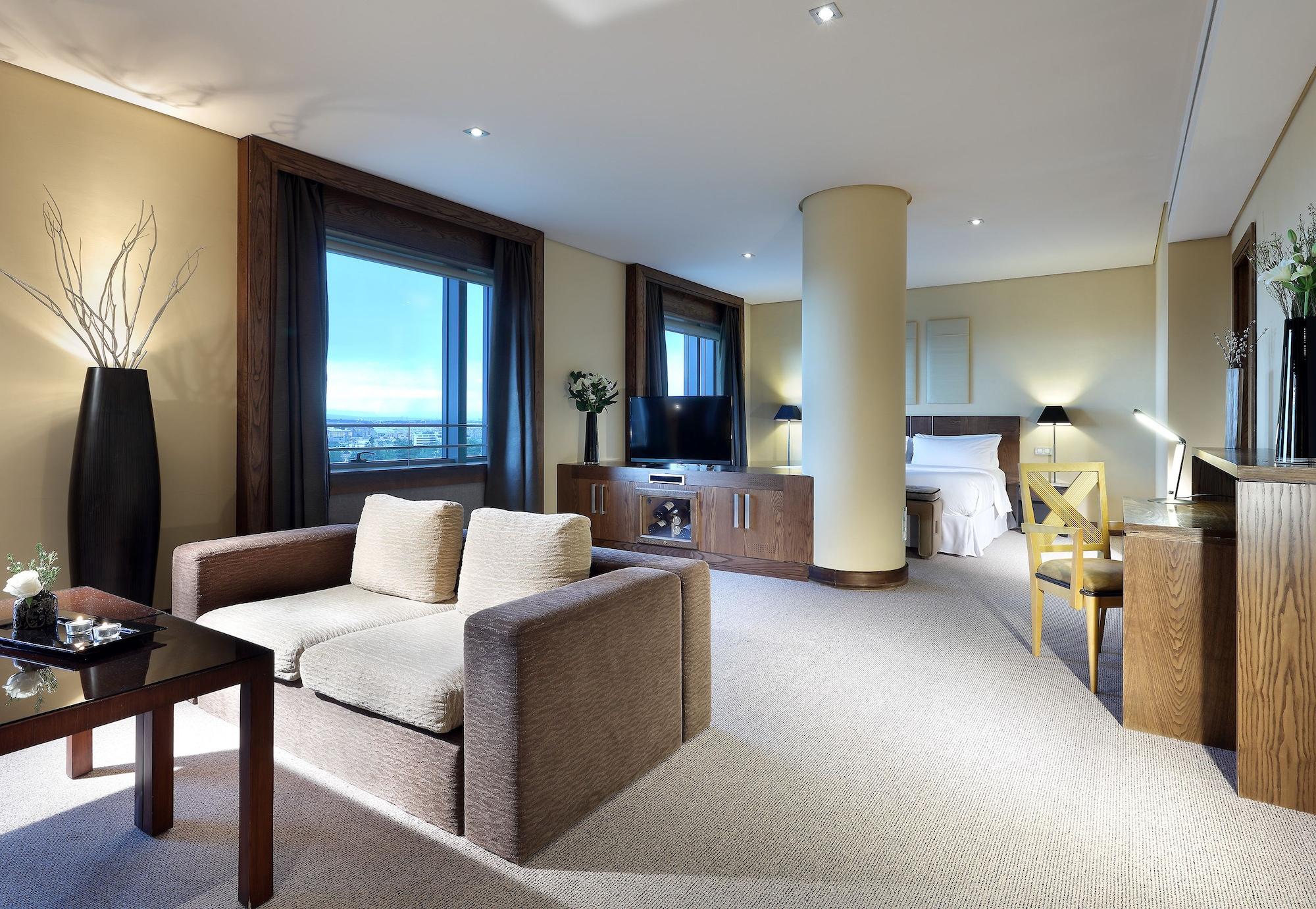 Eurostars Suites Mirasierra Μαδρίτη Εξωτερικό φωτογραφία Suite at the InterContinental Wien