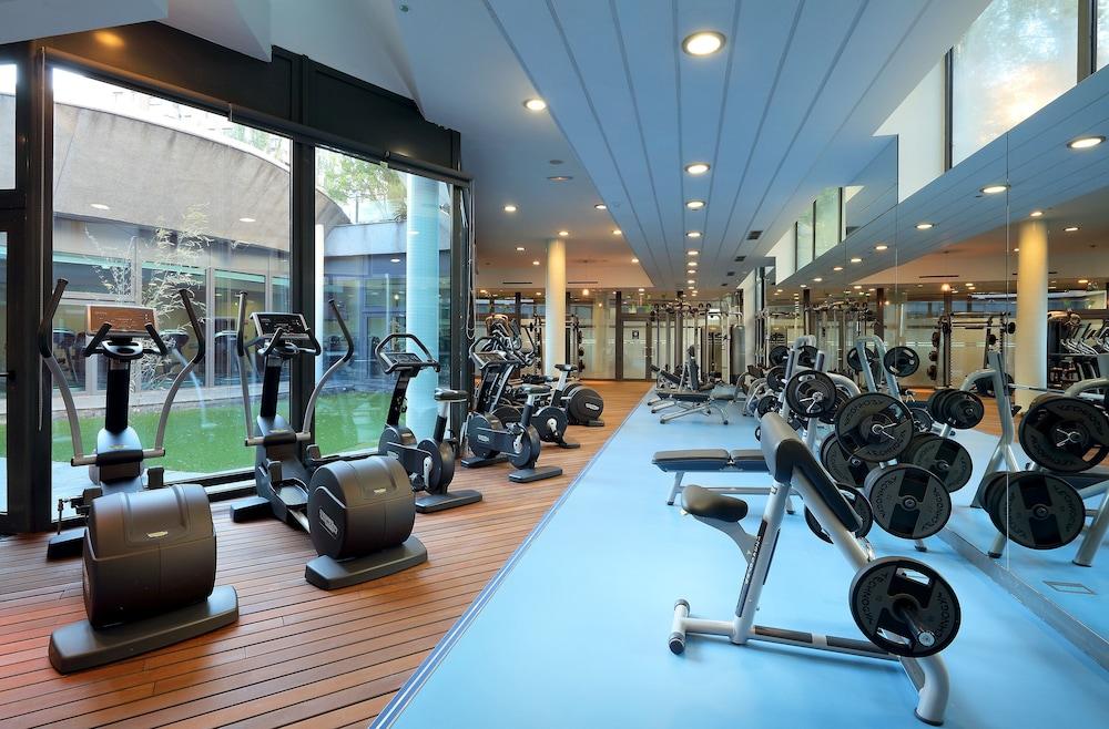 Eurostars Suites Mirasierra Μαδρίτη Εξωτερικό φωτογραφία A gym in a hotel