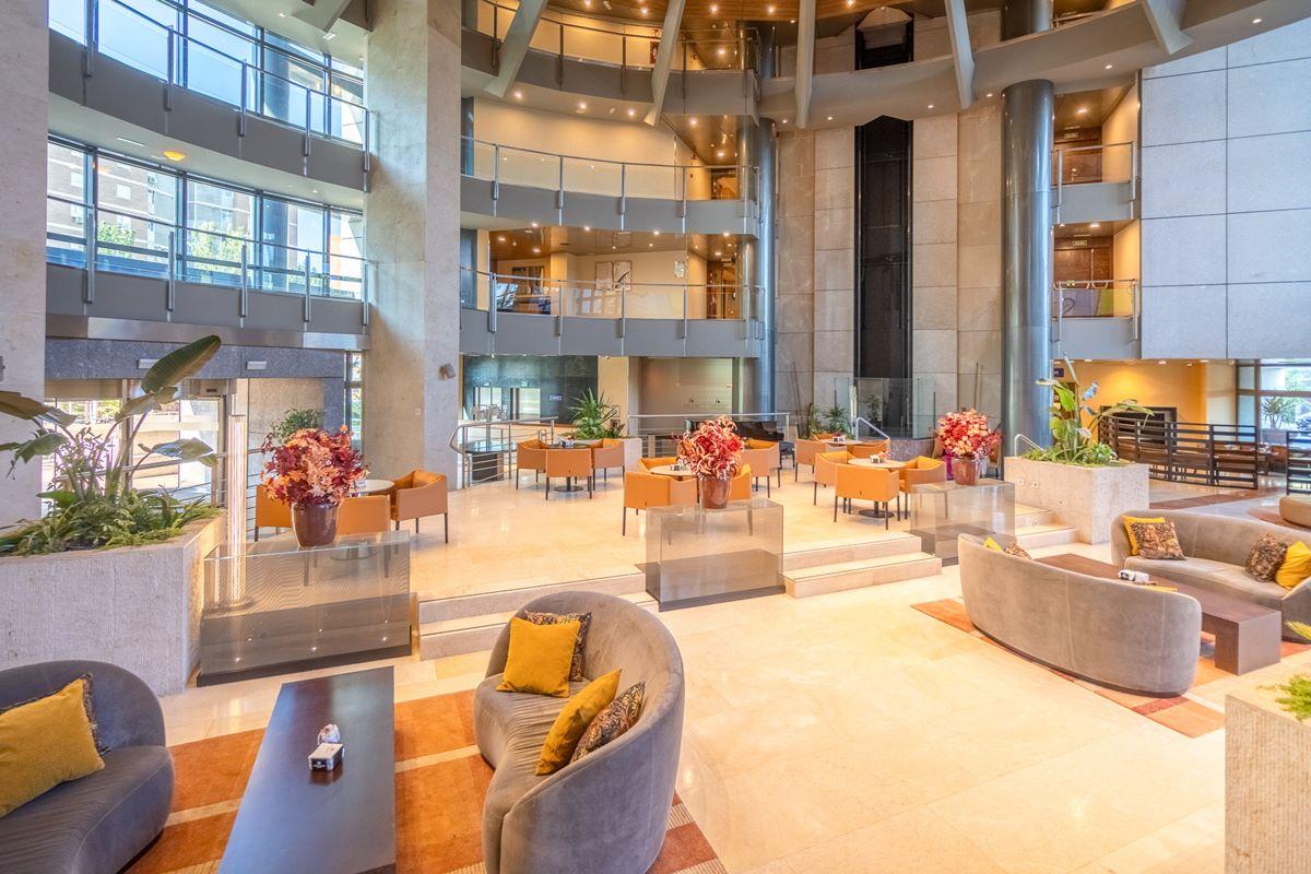 Eurostars Suites Mirasierra Μαδρίτη Εξωτερικό φωτογραφία The lobby of the hotel