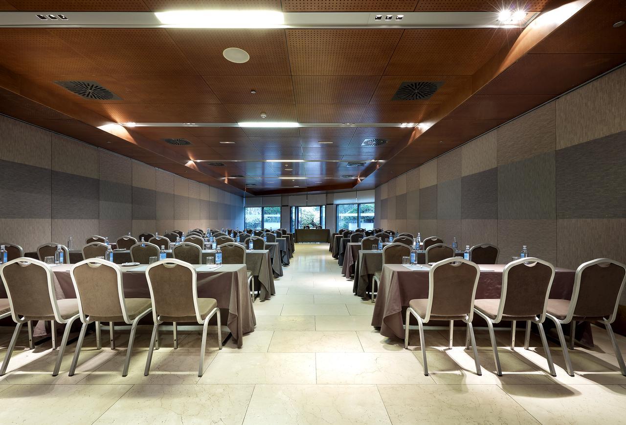 Eurostars Suites Mirasierra Μαδρίτη Εξωτερικό φωτογραφία The cafeteria