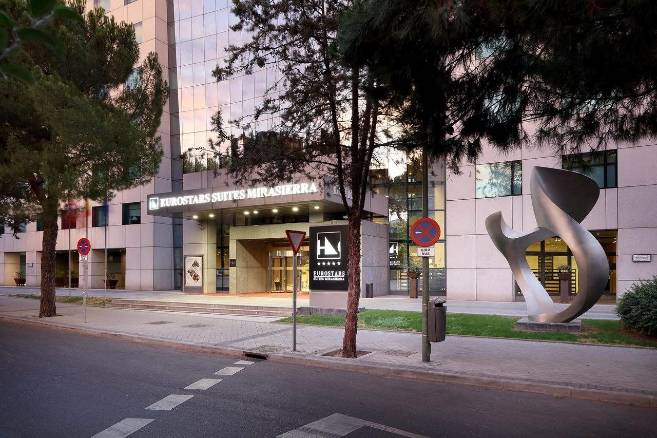 Eurostars Suites Mirasierra Μαδρίτη Εξωτερικό φωτογραφία The main entrance of the hospital